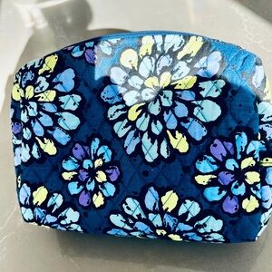 Vera Bradley lined cosmetics or travel bag